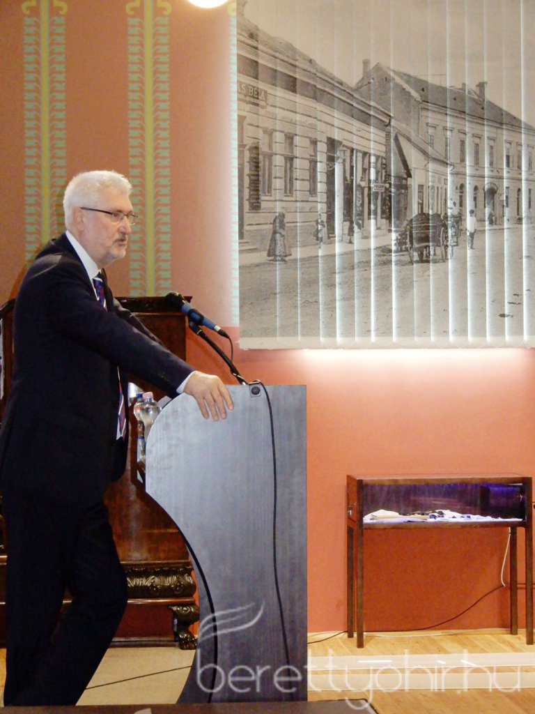 Átadták a felújított zsinagógát 34